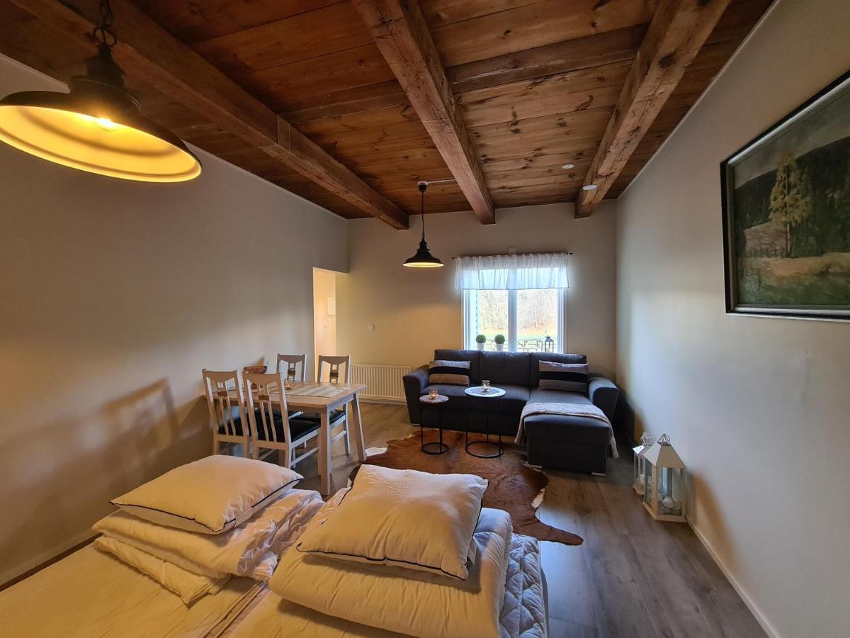 Byskolansvandrarhem Bronnestad Extérieur photo